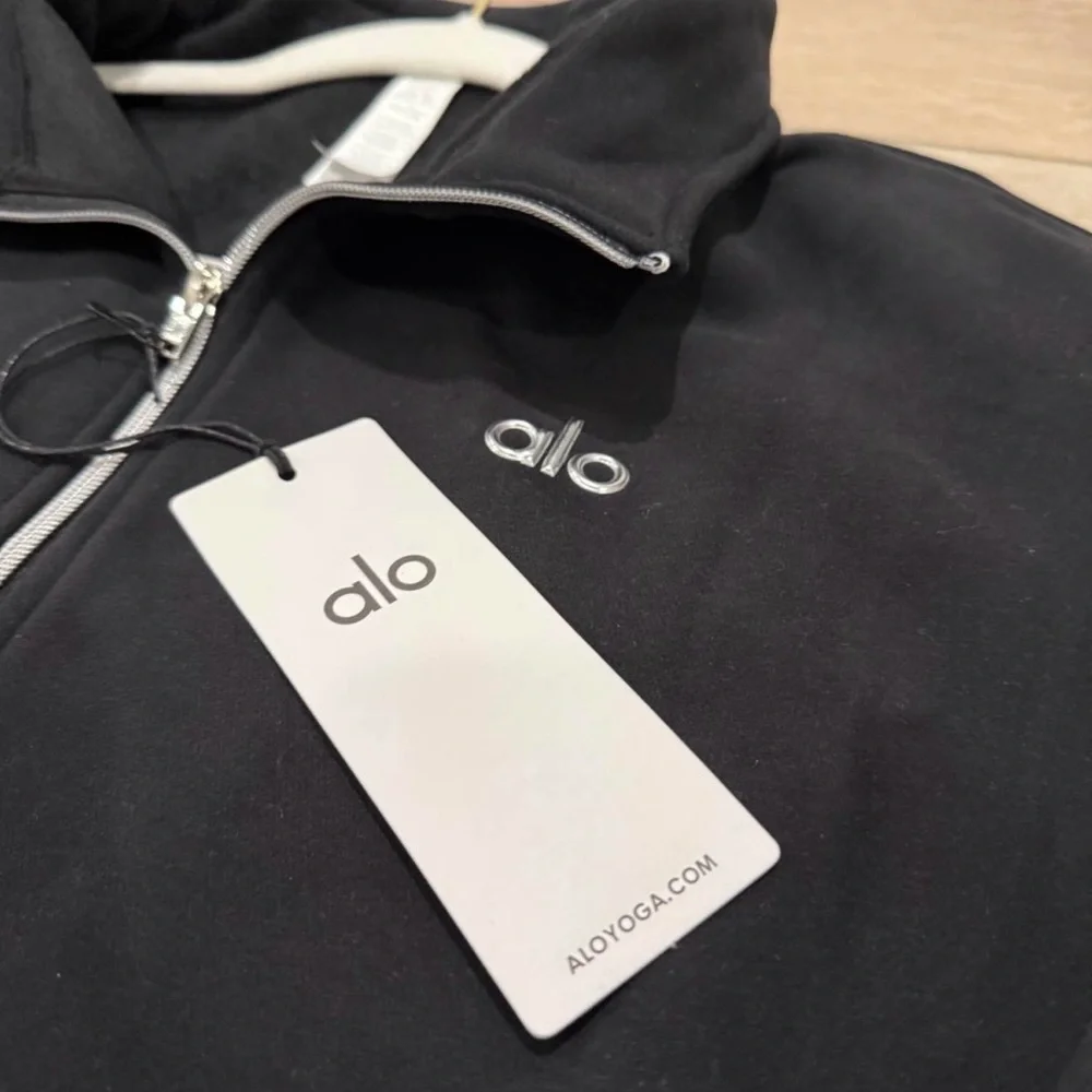 💪🏼 ALO Yoga Unisex Black Zip-Up Sweater 🖤 - Picture 4 of 10